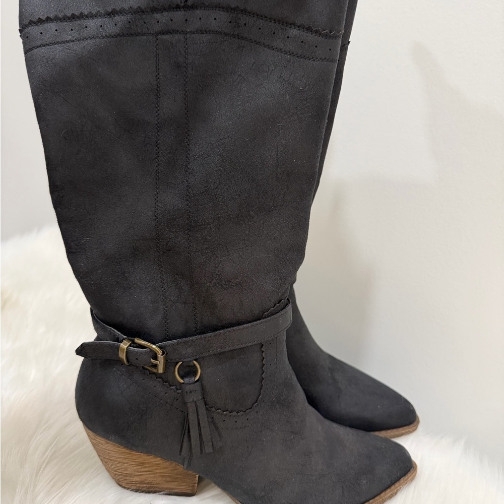 Izzy XOXO size 7.5 black chunky heel boots - Picture 7 of 9